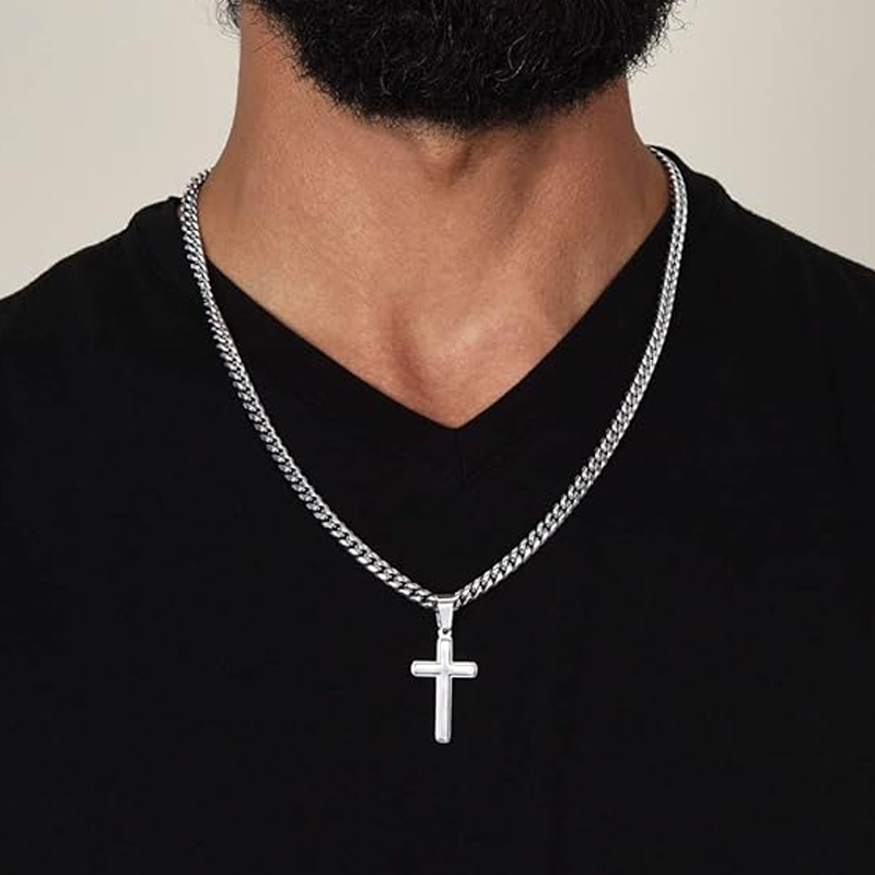 ⛓️ TERAZ 50% ZNIŻKI! ✝️ Męski naszyjnik krzyżyk ze stali nierdzewnej - ponadczasowy symbol, trwałe materiały i opakowanie prezentowe