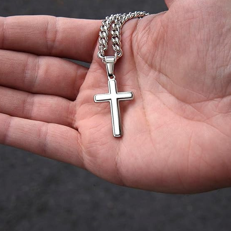 ⛓️ TERAZ 50% ZNIŻKI! ✝️ Męski naszyjnik krzyżyk ze stali nierdzewnej - ponadczasowy symbol, trwałe materiały i opakowanie prezentowe