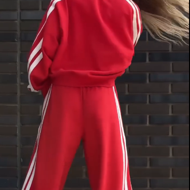💕 Komplet top z dekoltem V + luźne spodnie